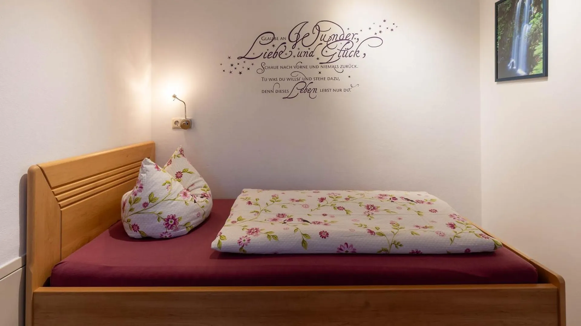 Ferienwohnung Attelblick Fraueneuharting Apartment