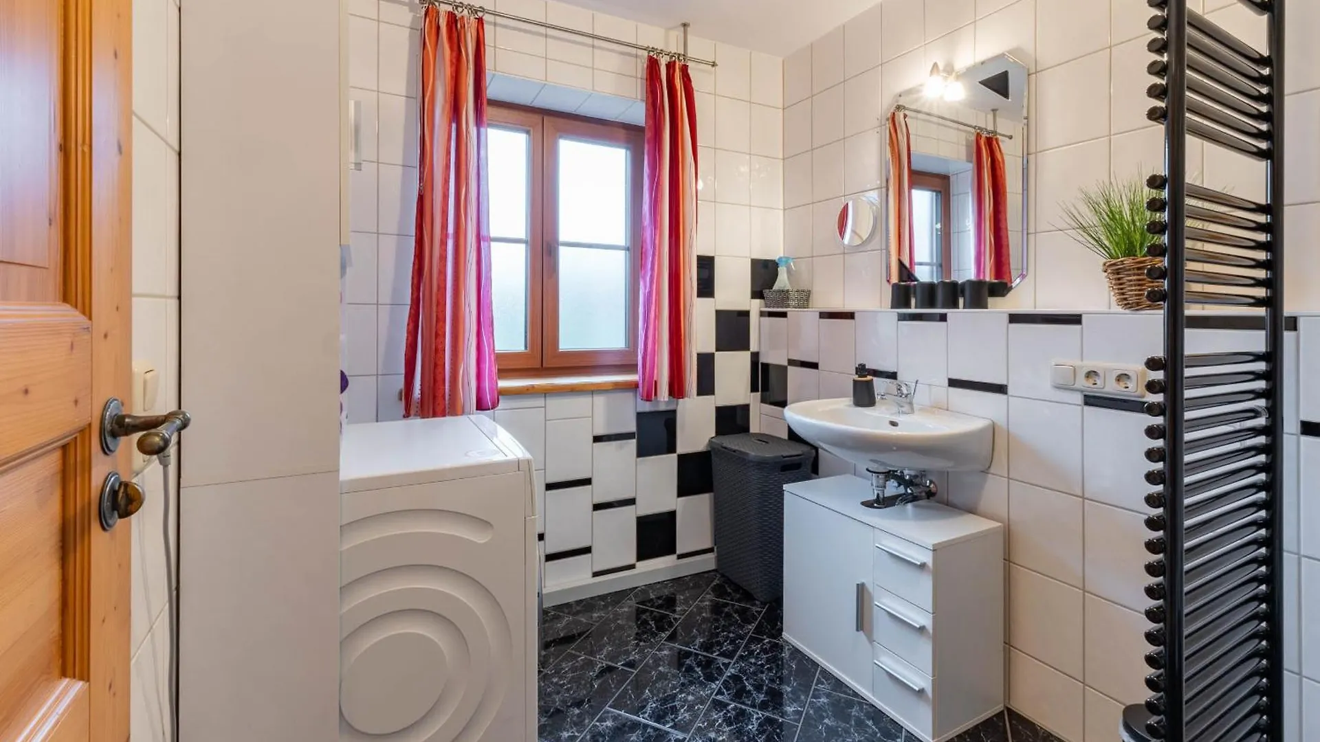 Apartment Ferienwohnung Attelblick Fraueneuharting Germany